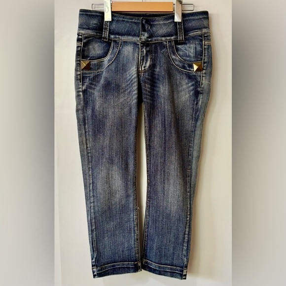 Juicy Couture| Vintage Y2K Low-Rise Studded Capri Acid Wash Denim Jeans Sz 27 - Picture 1 of 4